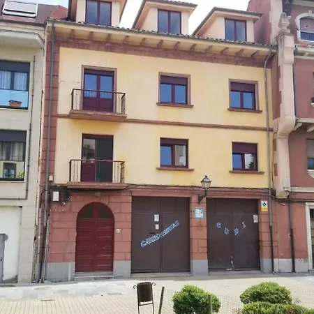 Santullano 1 Apartment